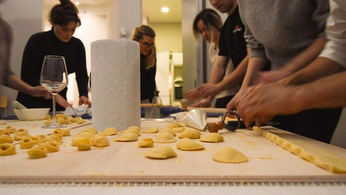 Fish market tour and hands-on cooking class in Sicily