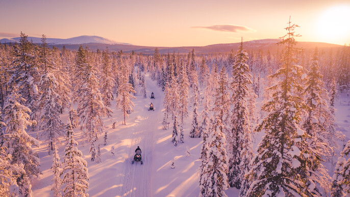 Sneek Peak for Electric Snowmobiling in Ylläs