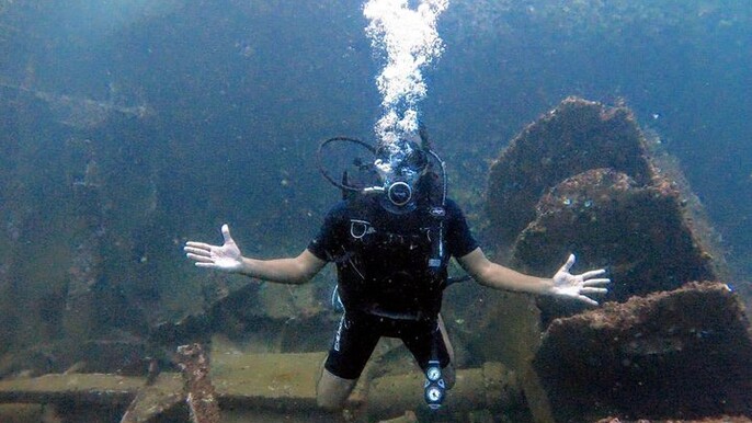 Scuba Diving in Unawatuna