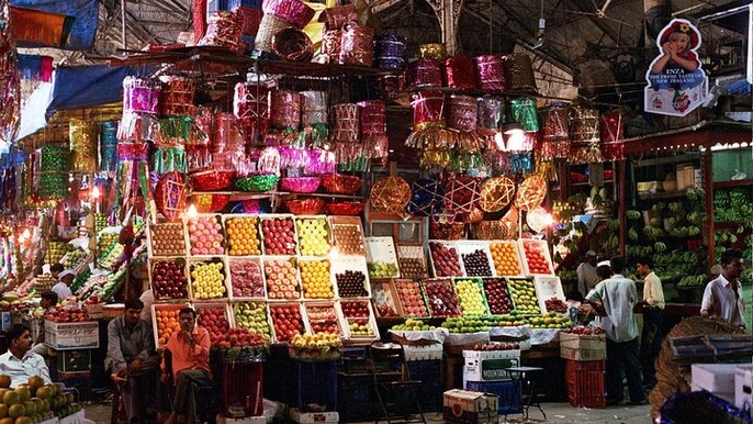 Full-Day Food Tour of Mumbai with Spice Bazaar Visit