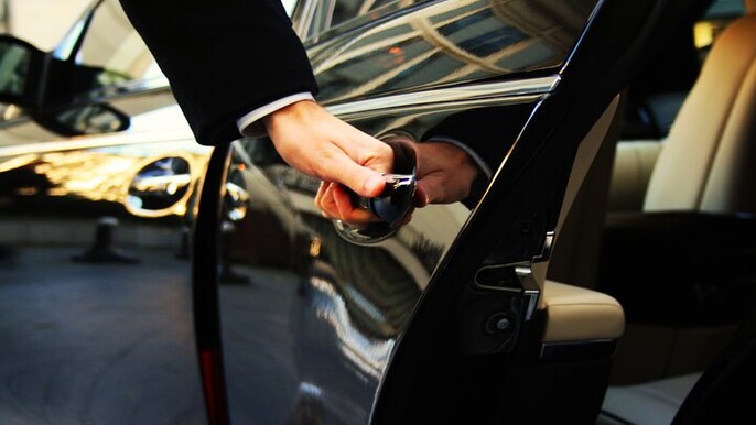 Comfortable & Reliable Amman Airport Round-Trip Private Transfer
