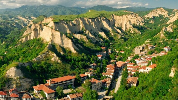 Private Day Trip to Rozhen Monastery and Melnik