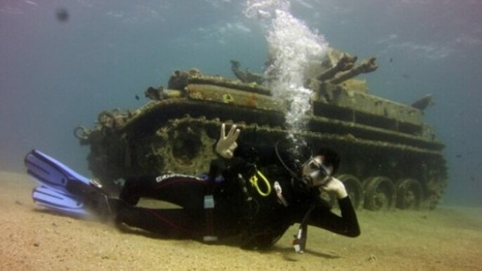 Half-Day Aqaba Glass Bottom Boat Tour – See Stunning Coral Reefs