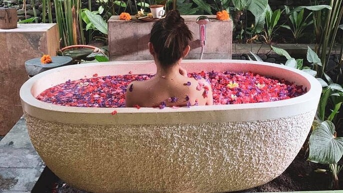Bali Luxury Spa Balinese Massage and Flower bath