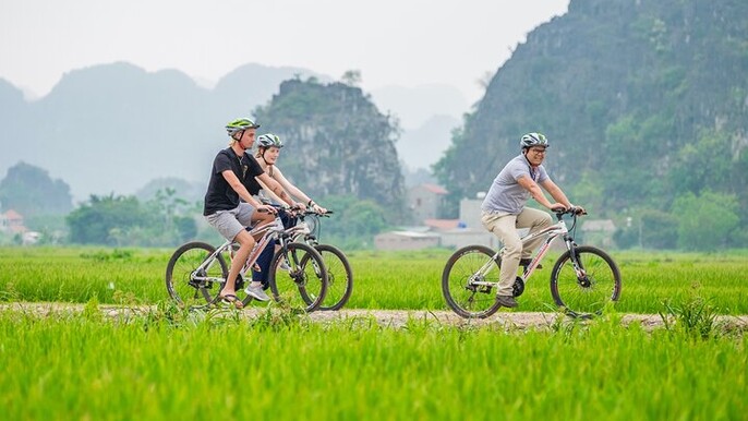 Ninh Binh Private Tour : Hoa Lu Tam Coc Mua Cave 1 Day Tour from Hanoi