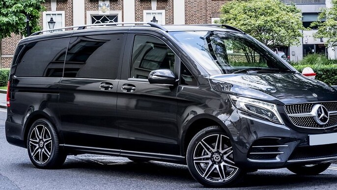 Arrival Private Transfers: Glasgow Airport GLA to Glasgow City in Luxury Van