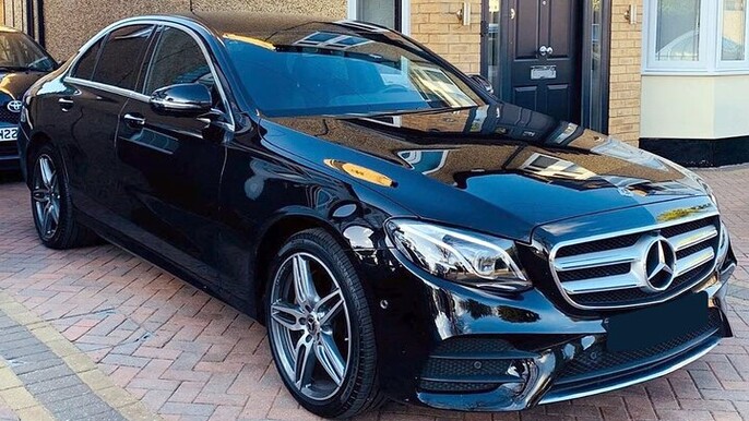 Arrival Transfer: Airport HEL to Helsinki by Business Car