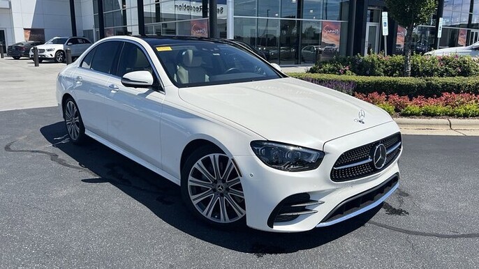 Arrival Transfer: CPT Airport to Cape Town in Business Car