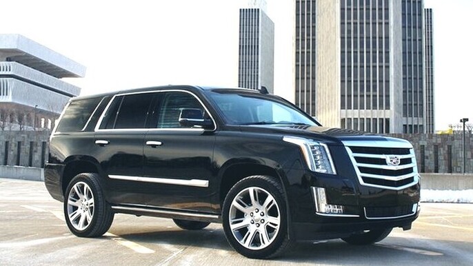 Departure Transfer: Toronto to Pearson Airport YYZ by Luxury SUV