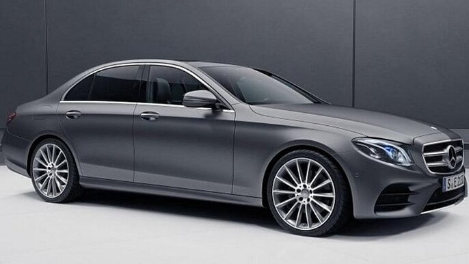 Arrival Transfer: Airport HAM to Hamburg by Business Car