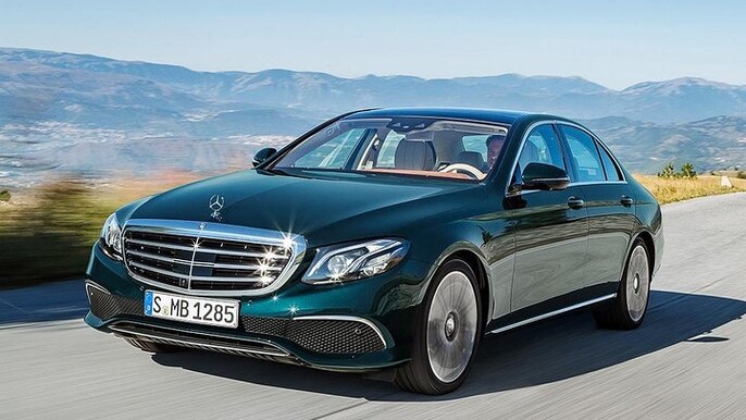 Airport Transfer: Malaga Airport AGP to Malaga by Business Car
