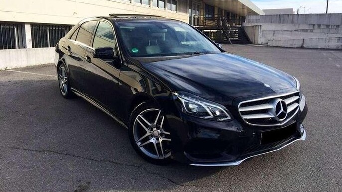 Arrival Transfer: Malaga Airport AGP to Malaga by Business Car
