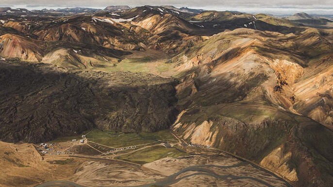 Ultimate Iceland Helicopter Tour from Skaftafell – Craters, Glaciers & Highland Peaks