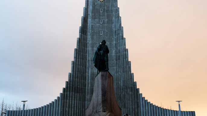 Private Airport Pick up and the Reykjavik Highlights
