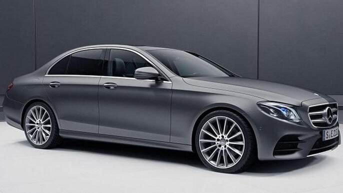 Arrival Transfer: Airport OTP to Bucharest by Business Car