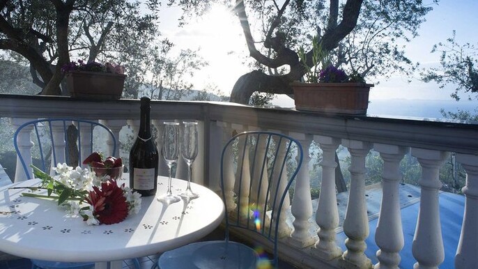 4 Days South Italy Trip - Amazing Experience in Sorrento & Amalfi Coast