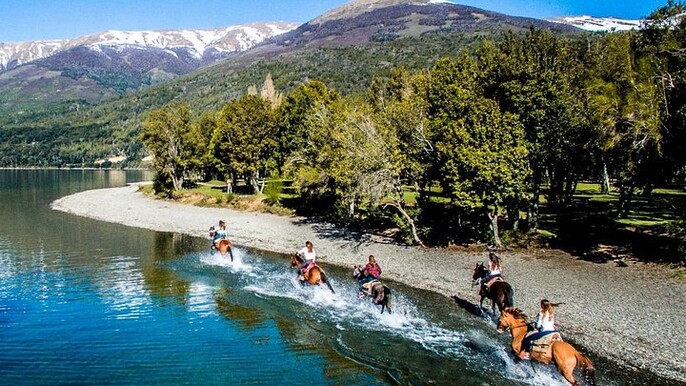 Patagonian Horseback Riding Experience in Baqueanos