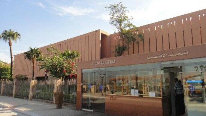 Dendera Temple & Luxor Museum Tour with Local Driver