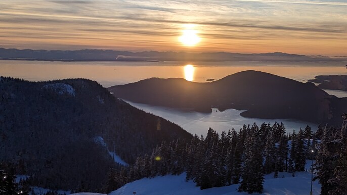 Grouse Mtn, Stanley Park, Capilano Hatchery, Cleveland Dam, Capilano Lush Rainforest & Lynn Canyon Tour