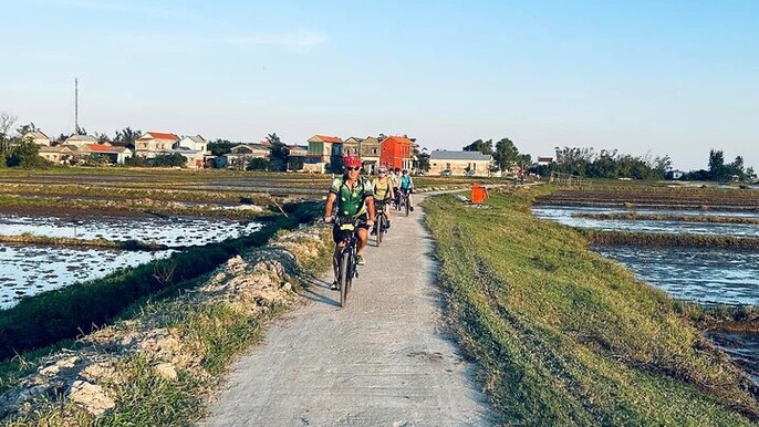 4-Day Bike Tour from Hue to Hoi An Ancient Town Including My Son Sanctuary