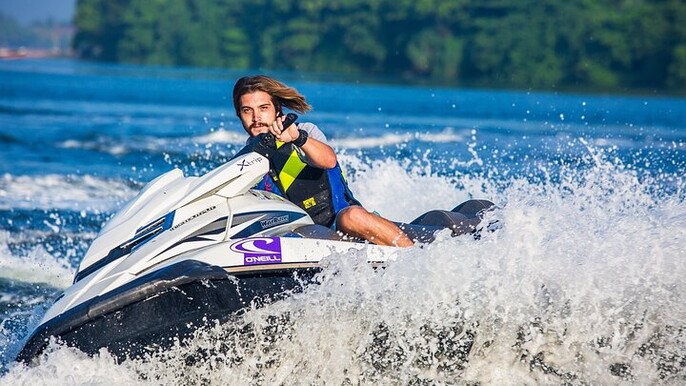 Private Jet Skiing in Trincomalee