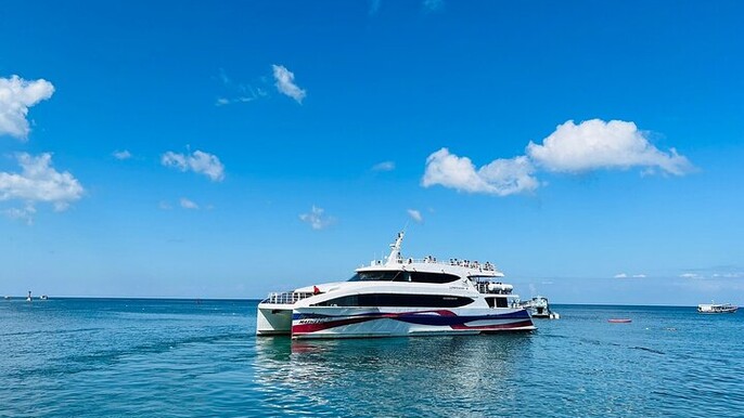 Phi Phi to Koh Samui Transfer through Ferry Bus and Catamaran