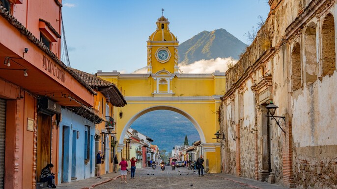 Half day guided tour to Antigua Guatemala from Guatemala City
