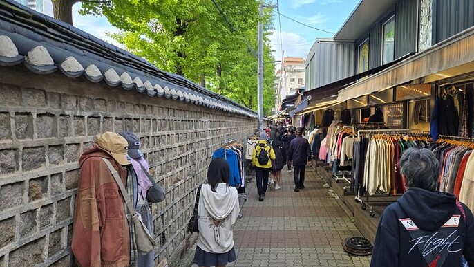 Real traditional market Dongmyo Flea & Gwangjang market tour