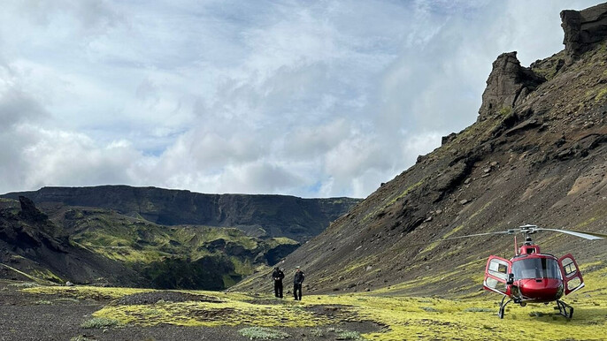 Grand Highlands – Landmannalaugar & Glacier Landings Helicopter Tour from Reykjavík
