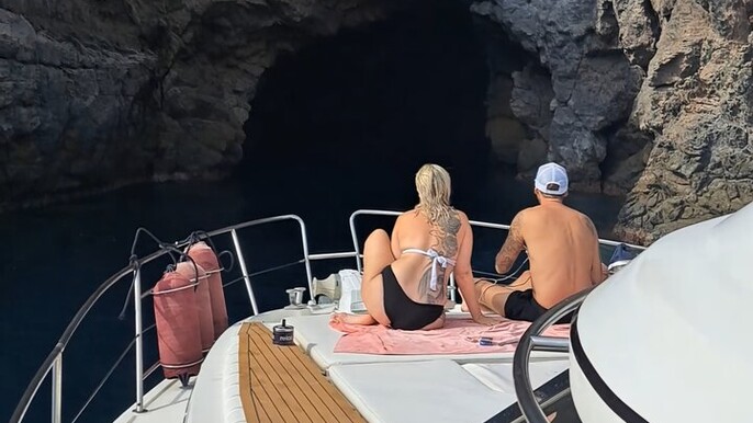 Tour of Ischia in Private Yacht