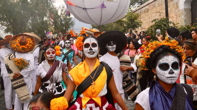 Comparsa dia de muertos Trinidad de Viguera
