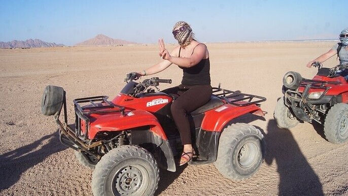 Hurghada: Fast Safari Thrilling Quad Bike & Buggy & Transfer