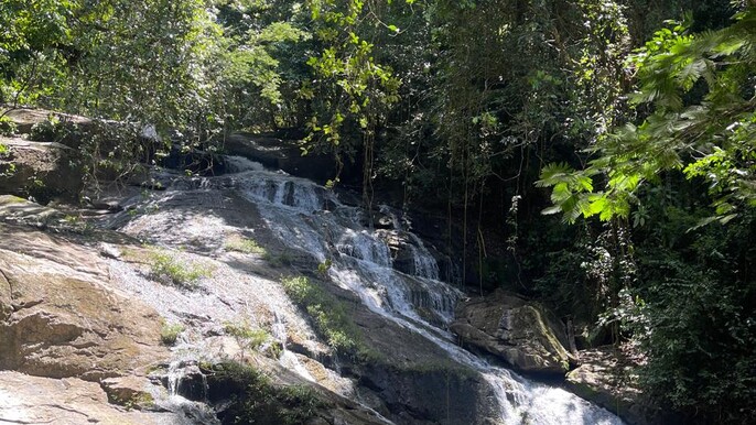 T6CD-Waterfall-to-Waterfall: A Two Trail Hiking Adventure