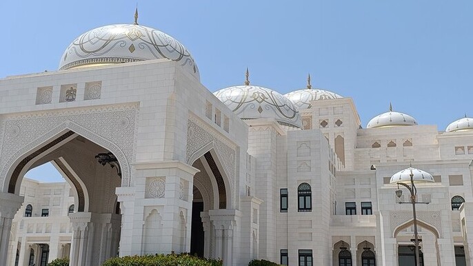 Abu Dhabi Premium Full Day Private Tour with Entry Tickets
