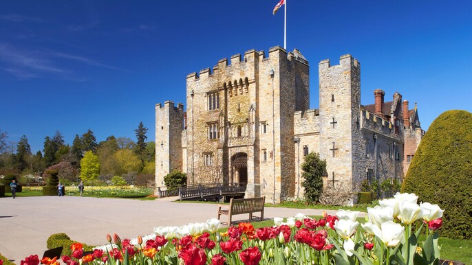 From London: Leeds Castle and Hever Castle Tour Including Entry Tickets