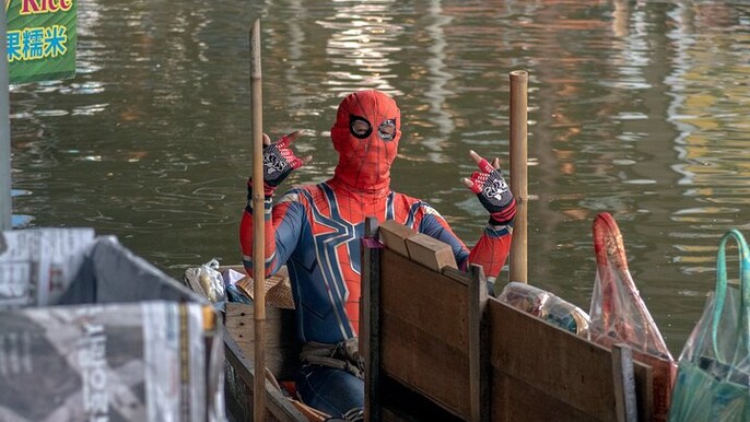 Unique Damnoen Saduak Floating Market & Royal Palace from Hua Hin