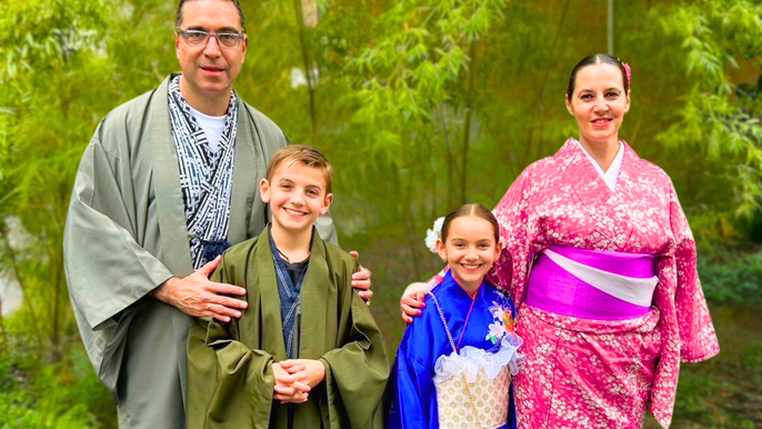 Tokyo: Asakusa Kimono Rental (Fall Season Collection)