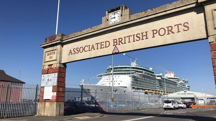 Transfer from Southampton Port to London with visit to Stonehenge