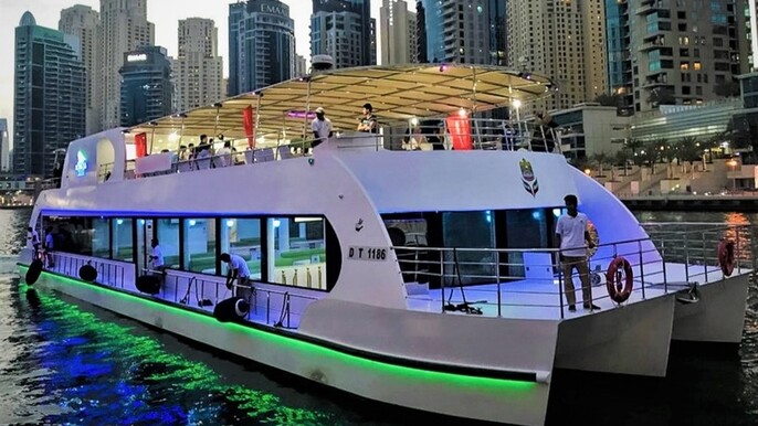 2 Hours Dubai Marina Cruise with Buffet Dinner