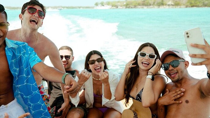 Cholon Boat Party Up 16 People