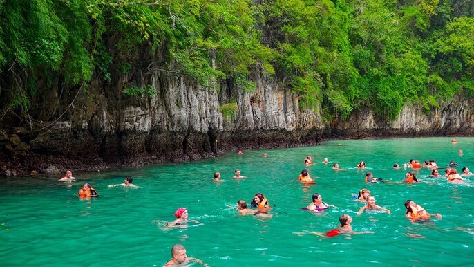 Phi Phi and Bamboo Island Sunrise Small Group By Catamaran