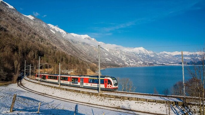 From Basel: Alpine Scenic Train, Bern UNESCO Old Town, Chocolates