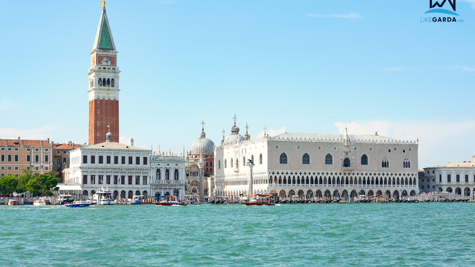 Venice Full-Day Tour from Lake Garda
