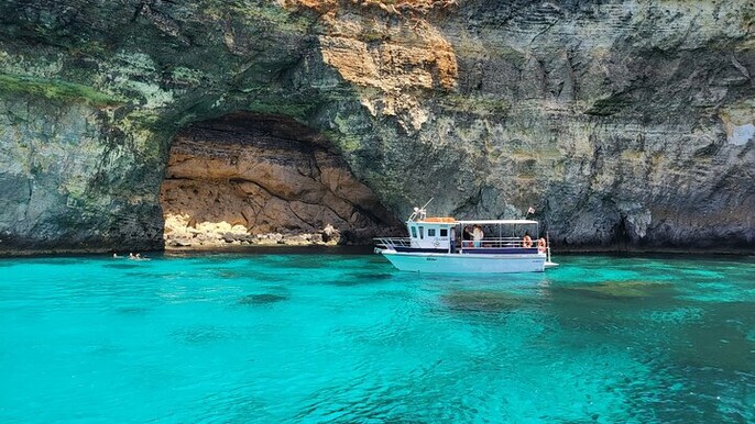 Mellieha: Gozo, Comino, Sea Caves, and Blue Lagoon Cruise