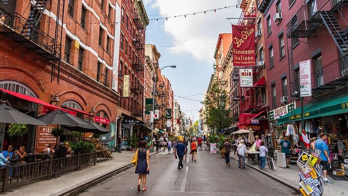 New York City Mafia and Local Food Tour led by NYPD Guides