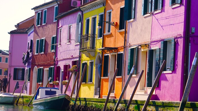Burano & Mazzorbo: A Colorful Dream of Lace and History