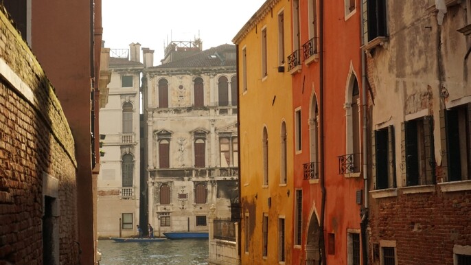 Venice Walking Tour: Water, Wood and Stone