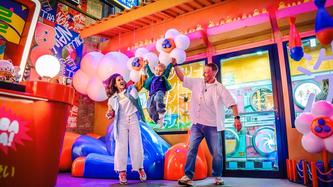 Combo: House Of Hype + At the Top Burj Khalifa Tickets