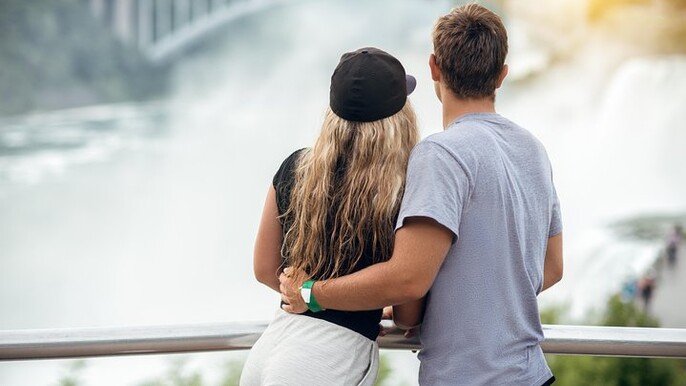 Luxury Private Tour of Niagara Falls by Porsche from Toronto