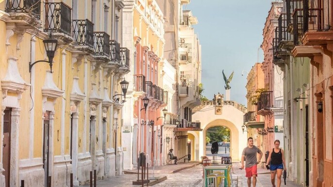 From Merida: Campeche Day Trip with Malecon Walk